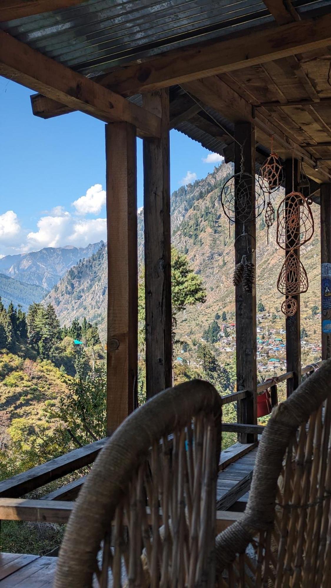 Hotel Holy Cow Cafe & Beds Kalgha Exterior foto